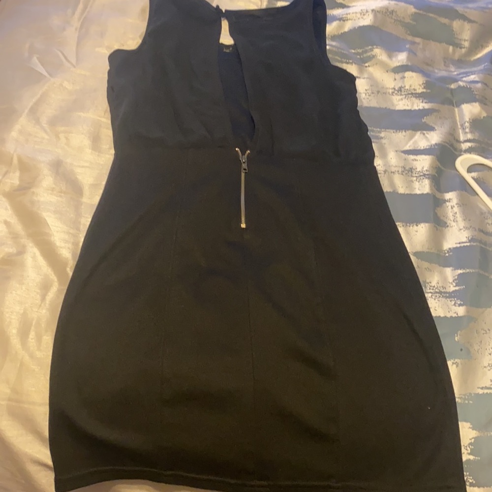 Dress - Picture 3 of 4